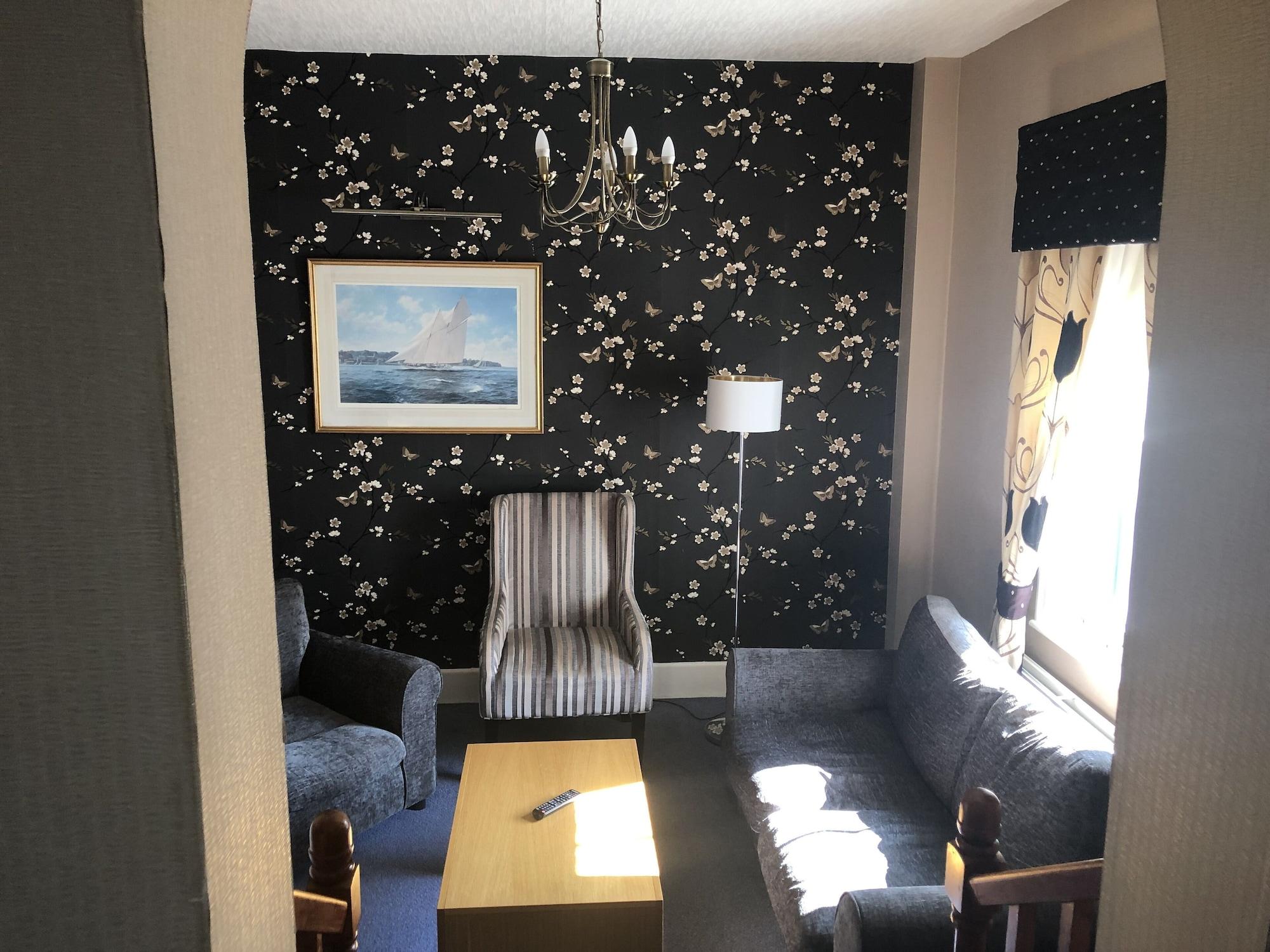 BEST WESTERN New Holmwood Hotel Cowes  Buitenkant foto