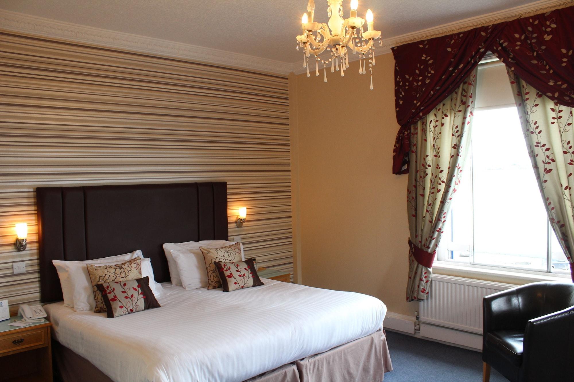 BEST WESTERN New Holmwood Hotel Cowes  Buitenkant foto