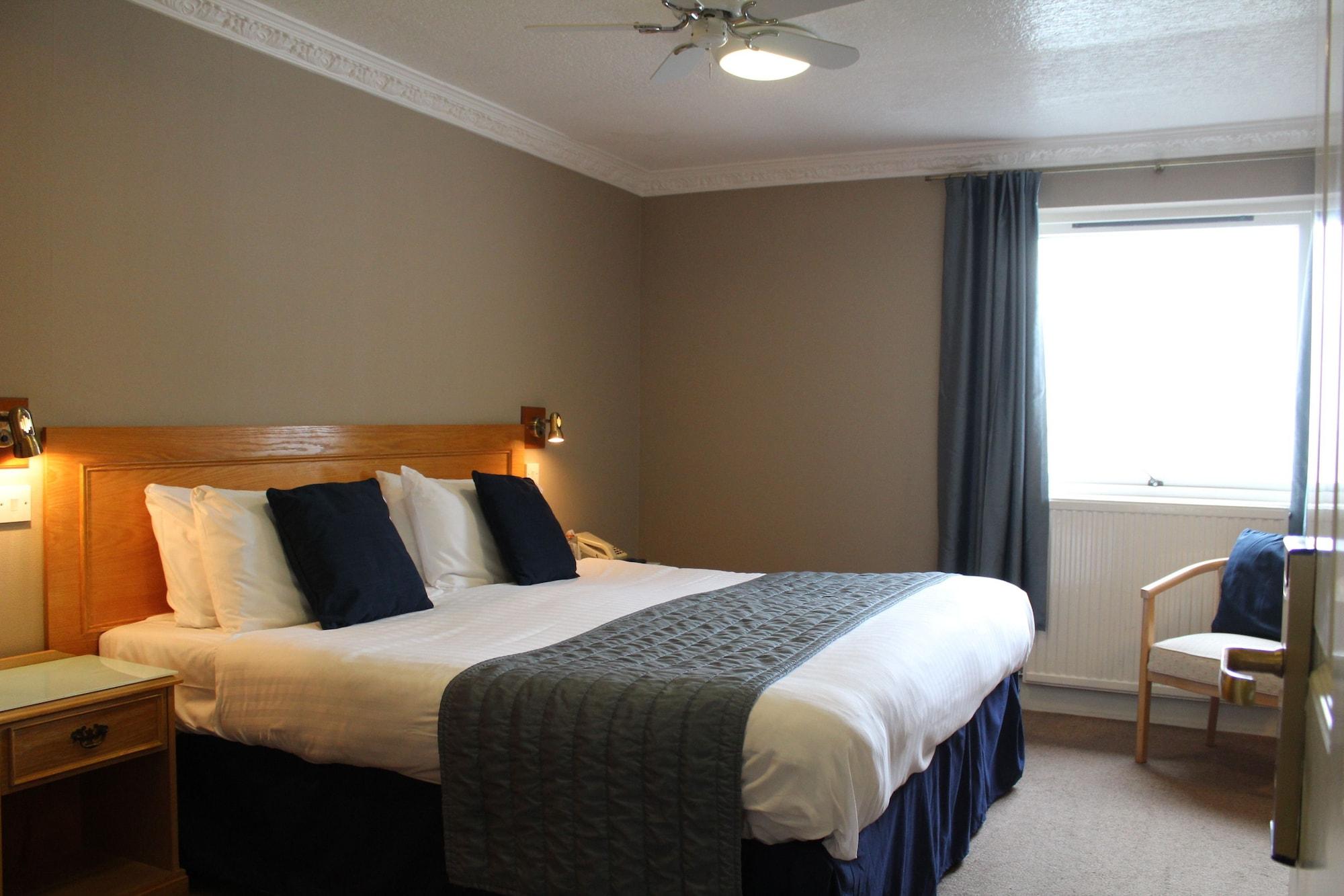BEST WESTERN New Holmwood Hotel Cowes  Buitenkant foto