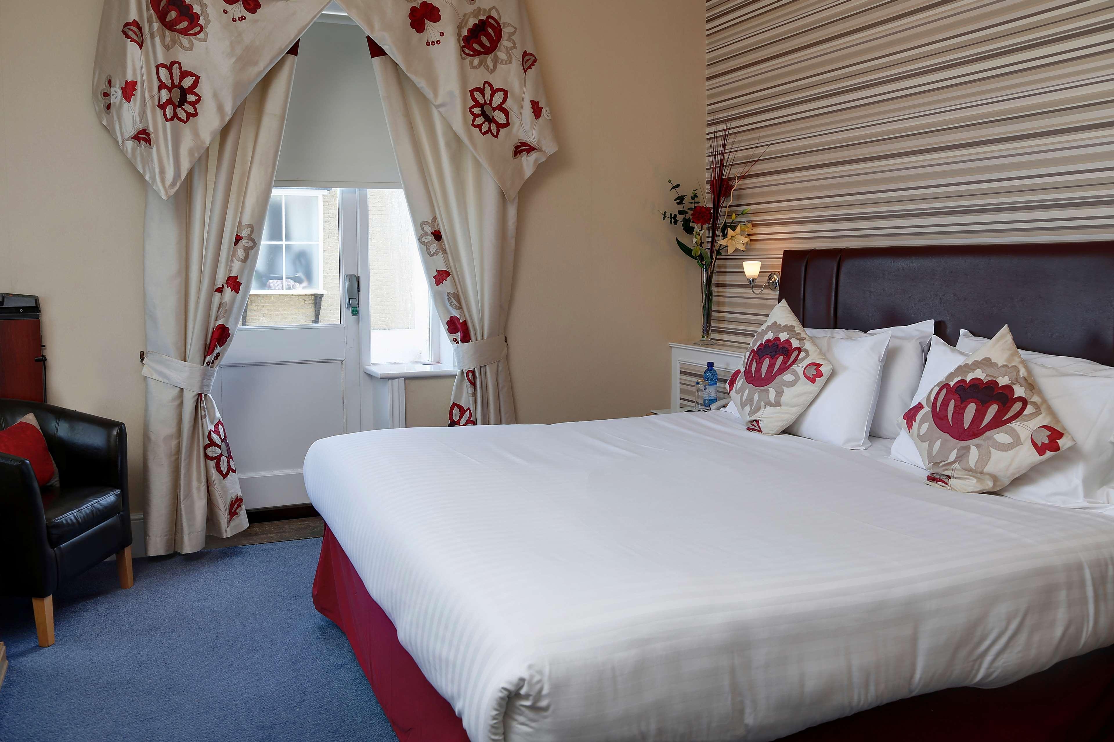 BEST WESTERN New Holmwood Hotel Cowes  Buitenkant foto