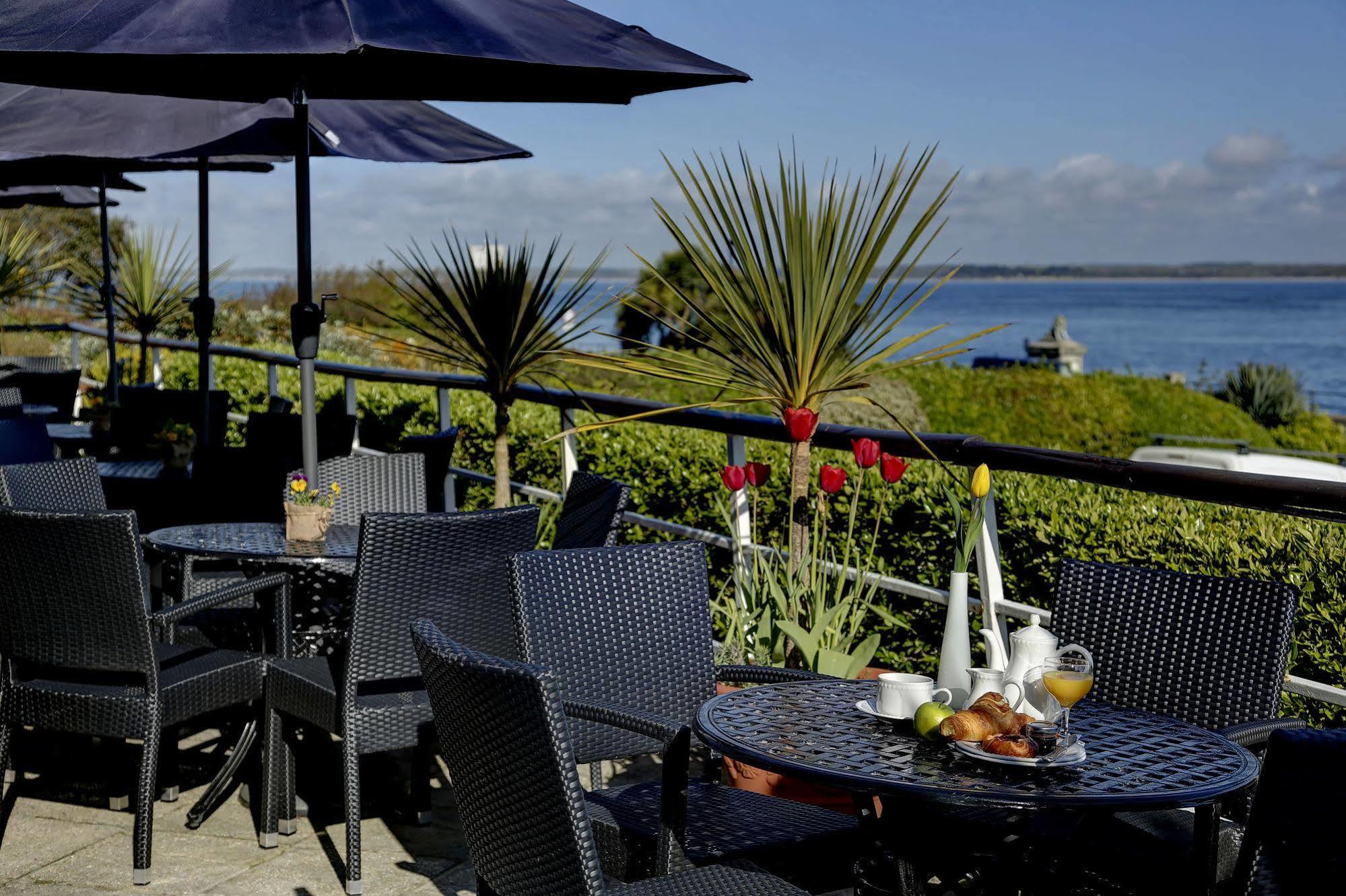 BEST WESTERN New Holmwood Hotel Cowes  Buitenkant foto