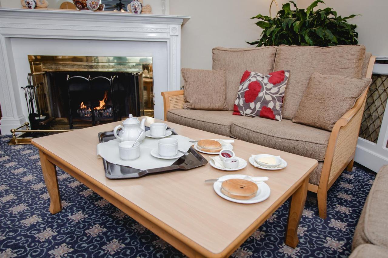 BEST WESTERN New Holmwood Hotel Cowes  Buitenkant foto